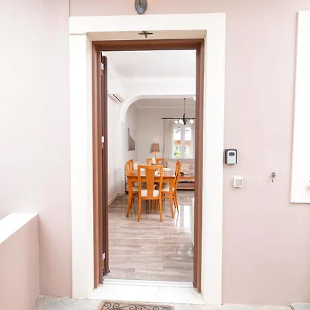 Gaia Escape, Apartman Szinarádesz